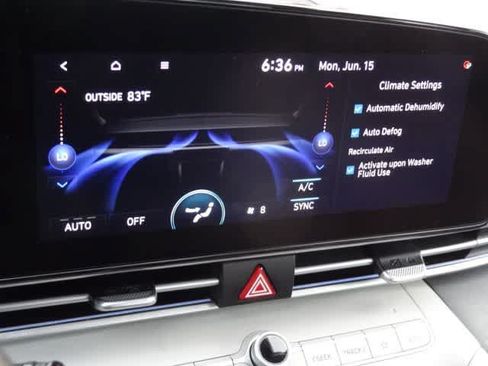 Used 2024 Hyundai Elantra Limited FWD image 26