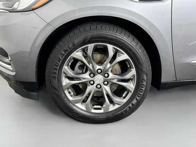 Used 2019 Buick Enclave Avenir w/ Avenir Technology Package AWD/4WD image 11