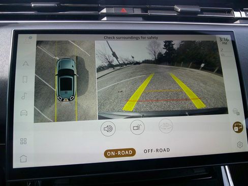 Used 2023 Land Rover Range Rover Sport SE image 30