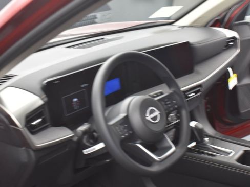 Certified 2025 Nissan Kicks SV image 6