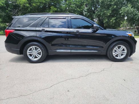 Used 2020 Ford Explorer XLT w/ Equipment Group 202A image 10