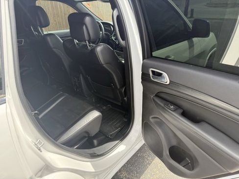Used 2020 Jeep Grand Cherokee Altitude image 10