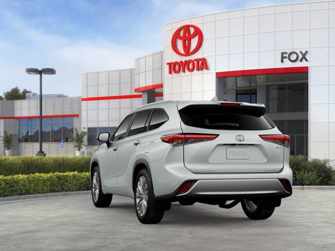 New 2026 Toyota Highlander Platinum AWD/4WD image 30