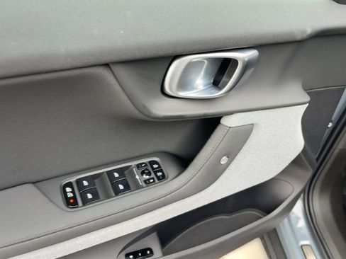 Used 2023 Polestar Polestar 2 Performance w/ Pilot Pack image 13