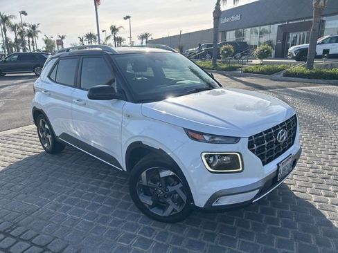 Used 2024 Hyundai Venue Limited image 1