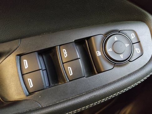 Used 2022 Buick Encore GX Select w/ Sport Touring Package FWD image 27