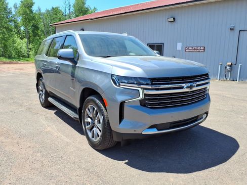Used 2022 Chevrolet Tahoe LT w/ Luxury Package AWD/4WD image 8