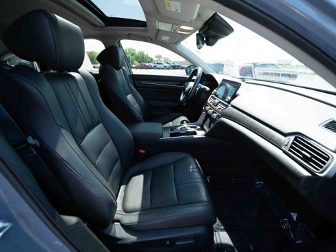 Used 2021 Honda Accord Touring image 26