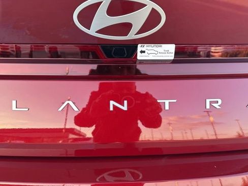 Certified 2025 Hyundai Elantra Sport image 27