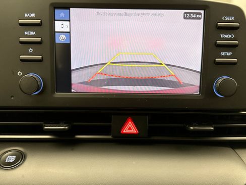 Used 2025 Hyundai Elantra Sport FWD image 21