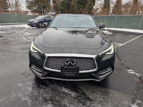 Used 2022 INFINITI Q60 3.0t Luxe w/ Essential Package image 2