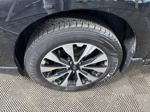 Used 2017 Subaru Outback 3.6R Limited image 10