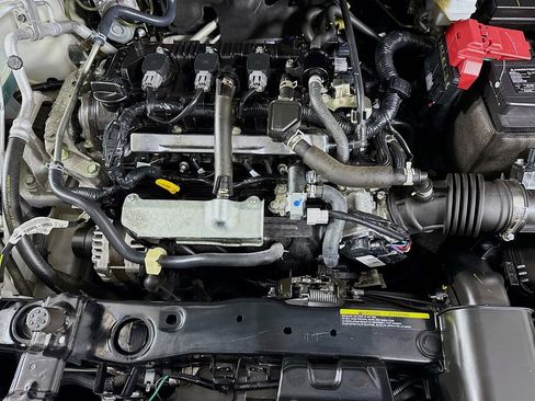 Used 2024 Nissan Versa SR w/ Trunk Package image 31