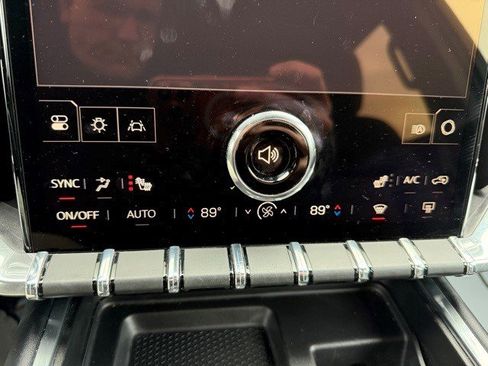 Certified 2025 GMC Acadia Elevation image 7