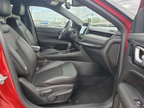 Used 2025 Jeep Compass Trailhawk AWD/4WD image 18