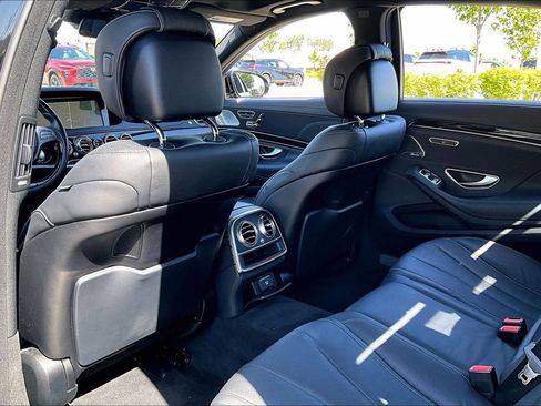 Used 2016 Mercedes-Benz S 550 4MATIC Sedan image 31