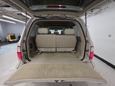 Used 2004 Lexus LX 470 4WD image 15