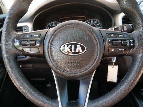 Used 2017 Kia Sorento AWD image 25