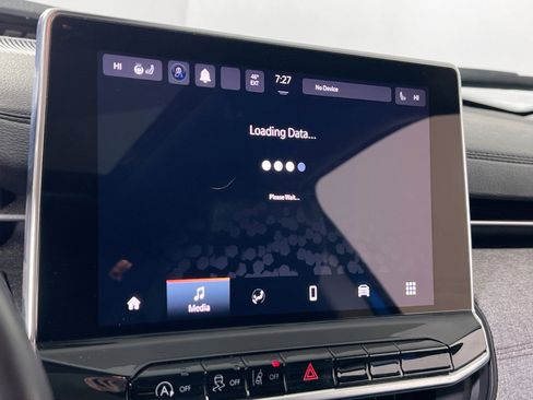 Used 2022 Jeep Compass Latitude w/ Sun and Sound Group image 14