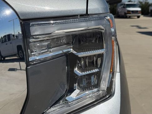 Used 2019 GMC Sierra 1500 Denali w/ Denali Ultimate Package AWD/4WD image 9
