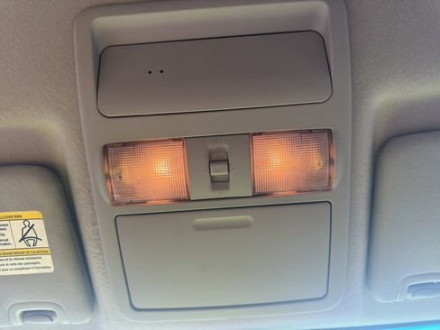 Used 2014 Nissan Frontier SV w/ SV Value Truck Package image 19