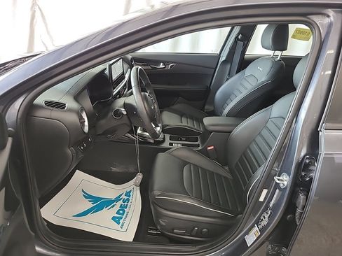 Used 2024 Kia Forte GT-Line w/ GT-Line Premium Package FWD image 4