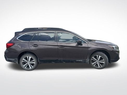 Used 2019 Subaru Outback 3.6R Limited AWD/4WD image 4