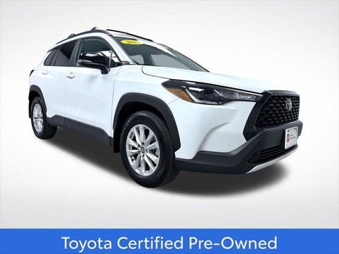 Certified 2025 Toyota Corolla Cross LE w/ Moonroof Package AWD/4WD image 1