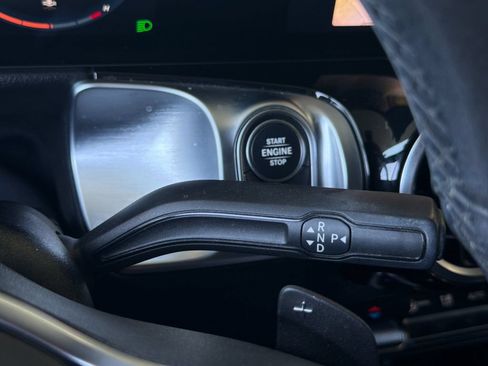 Used 2022 Mercedes-Benz GLB 250 image 21