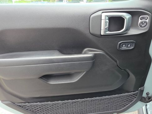 Used 2023 Jeep Gladiator Willys image 23