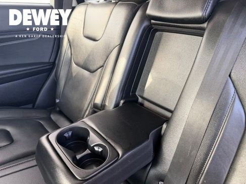Used 2020 Ford Edge Titanium w/ Equipment Group 301A AWD/4WD image 27