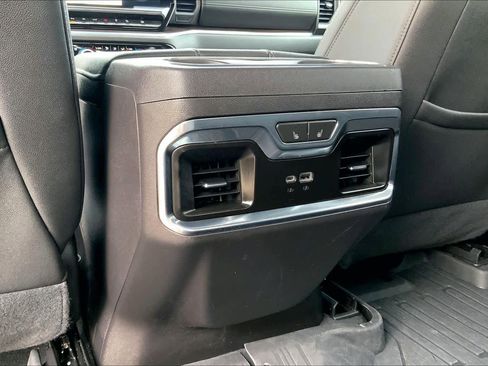 Used 2024 GMC Sierra 1500 SLT AWD/4WD image 36