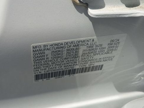 Used 2025 Acura MDX w/ Technology Package FWD image 29