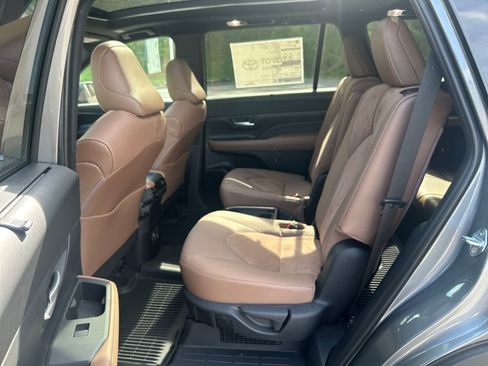 New 2026 Toyota Grand Highlander AWD Hybrid image 27