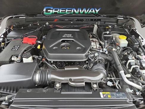 Used 2018 Jeep Wrangler Unlimited Rubicon AWD/4WD image 6