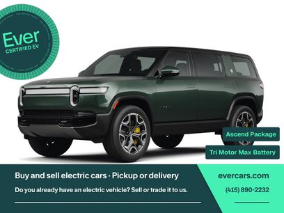 Used 2025 Rivian R1S Premium