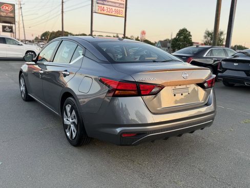 Used 2019 Nissan Altima 2.5 S FWD image 4