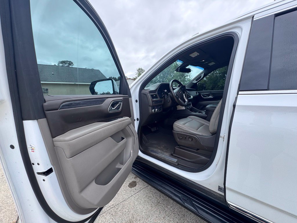 Used 2021 GMC Yukon XL SLT w/ SLT Luxury Package RWD image 12