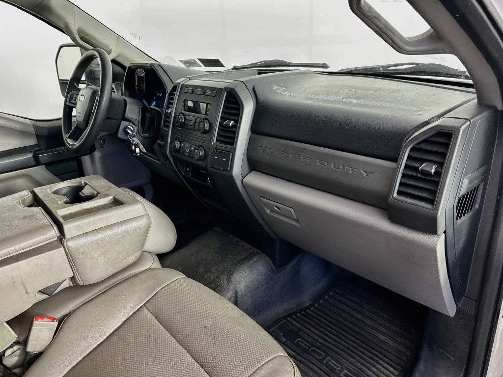 Used 2019 Ford F550 2WD Regular Cab Super Duty image 29