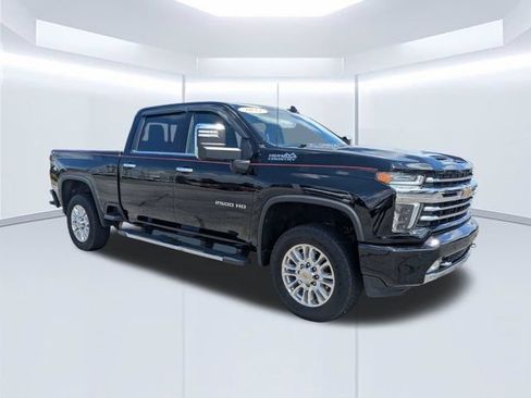Used 2022 Chevrolet Silverado 2500 High Country w/ Technology Package AWD/4WD image 2