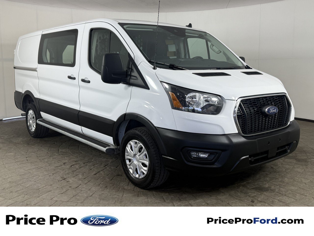 Used 2025 Ford Transit 250 Low Roof w/ Exterior Upgrade Package RWD image 1