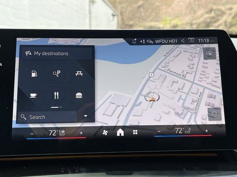 Used 2025 BMW X1 xDrive28i w/ Technology Package image 11