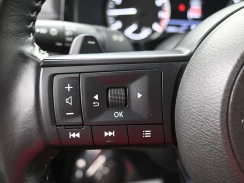 Used 2025 Nissan Pathfinder SV AWD/4WD image 22