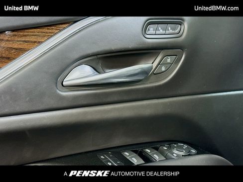 Used 2022 Cadillac Escalade Sport Platinum w/ LPO, ONYX Package AWD/4WD image 3