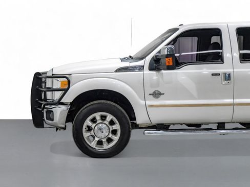Used 2016 Ford F250 Lariat w/ Lariat Interior Package image 10