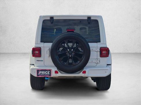 Used 2021 Jeep Wrangler Unlimited Sahara AWD/4WD image 6