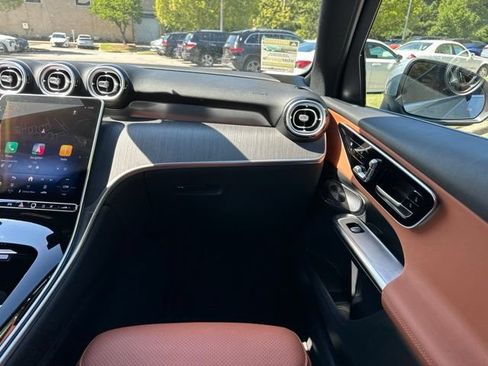 Used 2026 Mercedes-Benz GLC 300 image 17
