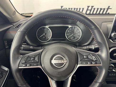 Used 2024 Nissan Sentra SR FWD image 13