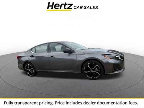Used 2025 Nissan Altima 2.5 SR FWD image 1