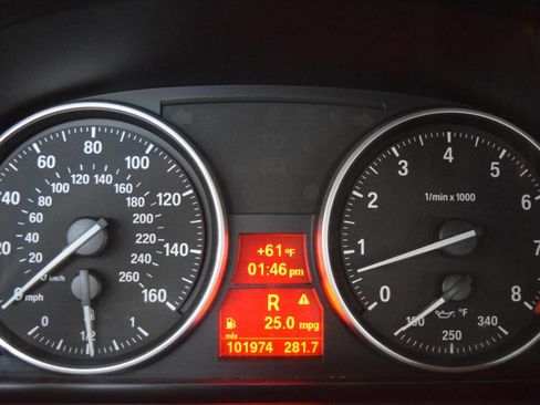 Used 2012 BMW 335i Convertible RWD image 31